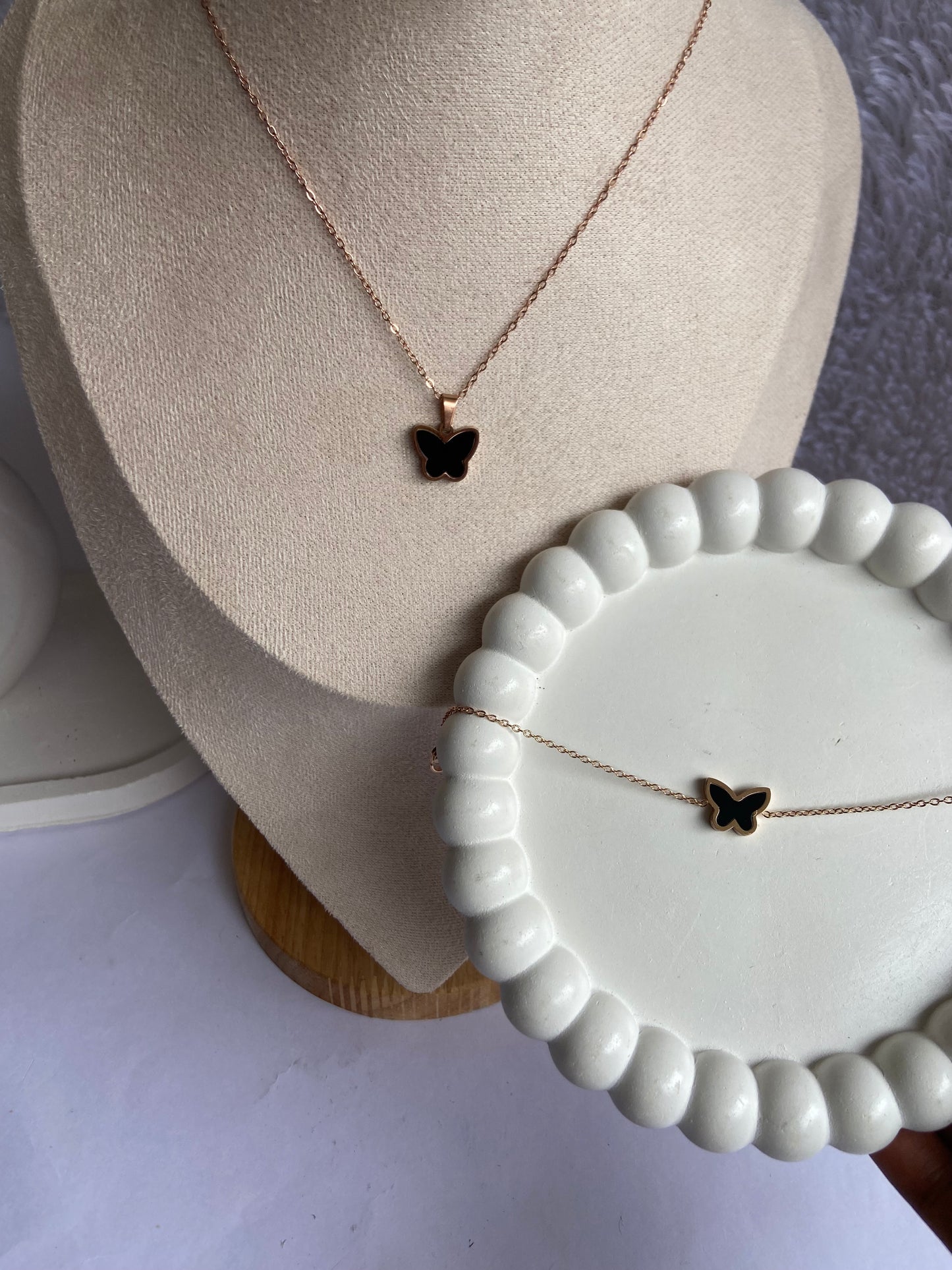 Anti tarnish combo chain and hand chain double sided locket
