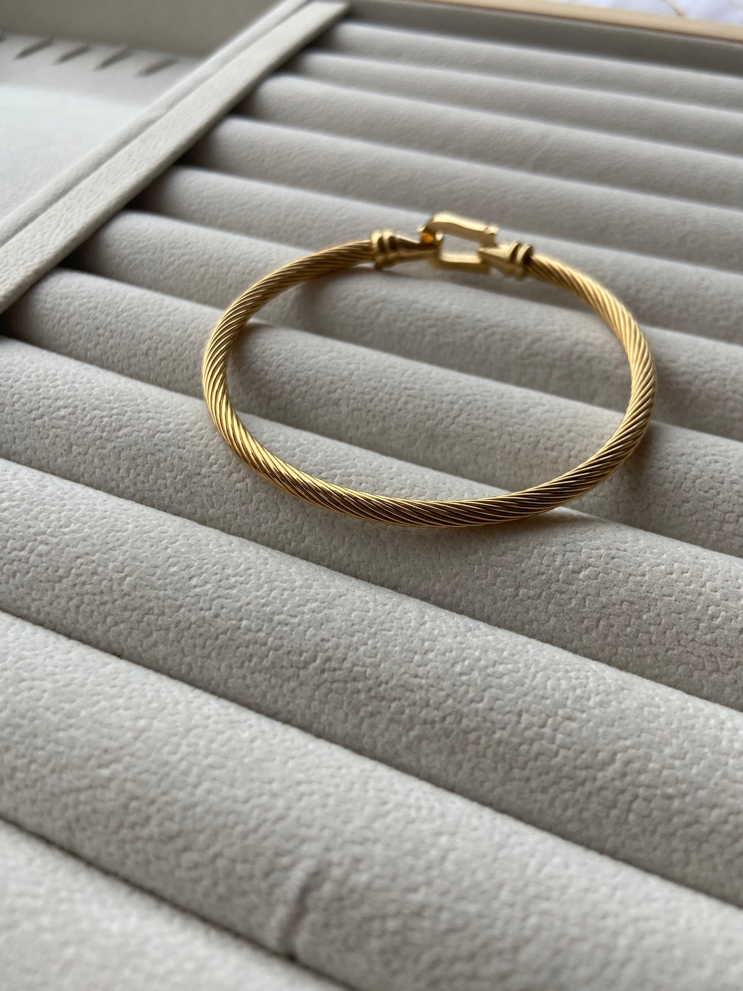 Anti tarnish open curl bangle