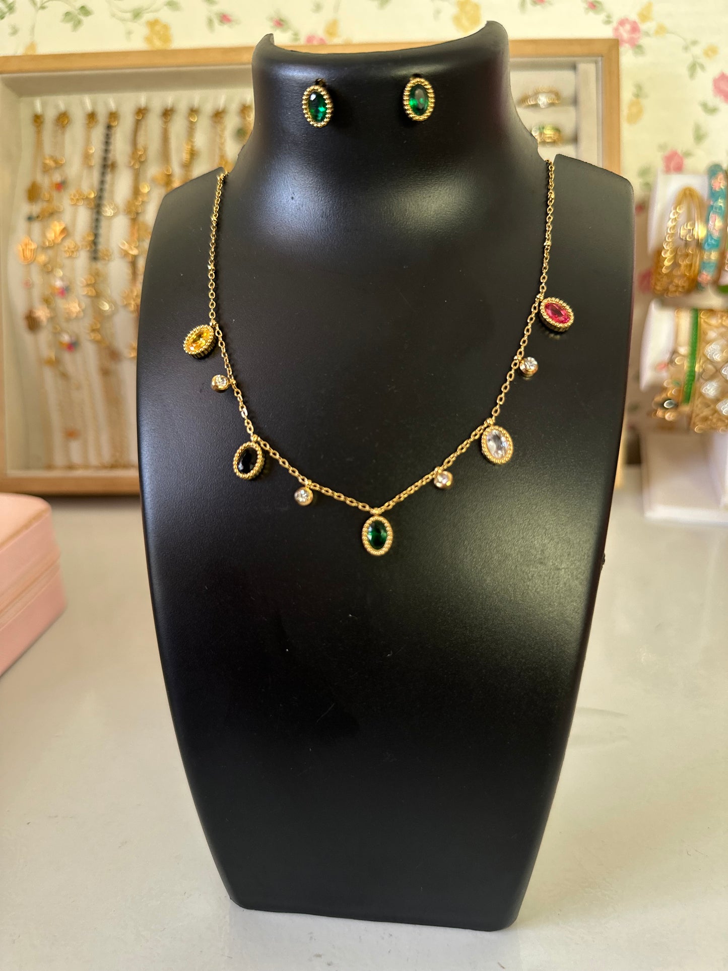 New anti tarnish multi stone chain with earring set